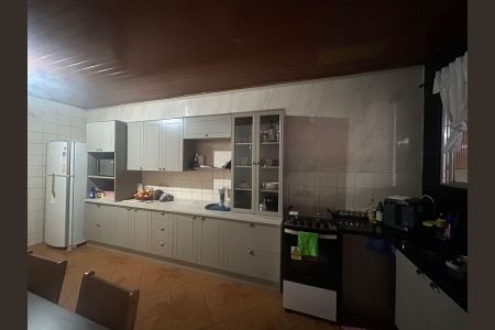 Cozinha de casa à venda com 3 quartos, 129m² em Rio Branco, Canoas