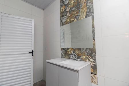Casa para alugar com 70m², 2 quartos e 1 vaga Casa para alugar com 70m², 2 quartos e 1 vagaBanheiro
