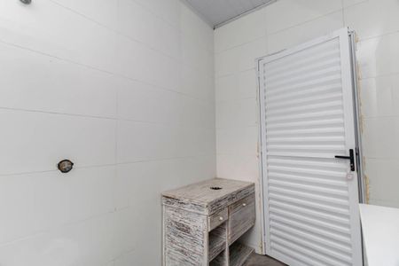 Banheiro de casa para alugar com 2 quartos, 70m² em Vila Formosa, São Paulo