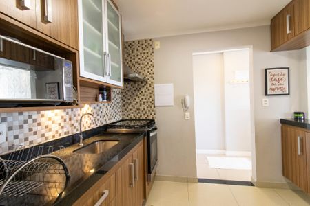 Apartamento à venda com 79m², 3 quartos e 3 vagas Apartamento à venda com 79m², 3 quartos e 3 vagasCozinha