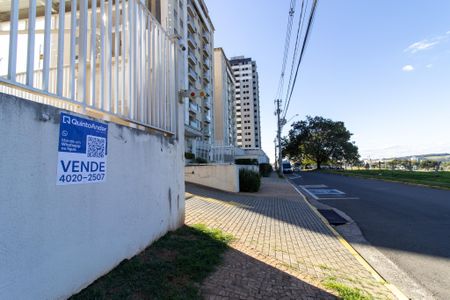 Apartamento à venda com 79m², 3 quartos e 3 vagas Apartamento à venda com 79m², 3 quartos e 3 vagasplaca
