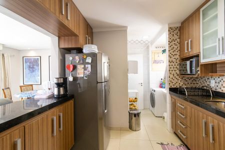 Apartamento à venda com 79m², 3 quartos e 3 vagas Apartamento à venda com 79m², 3 quartos e 3 vagasCozinha
