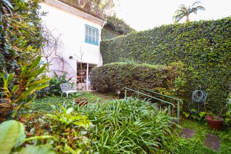 quintal de casa à venda com 5 quartos, 400m² em Sumaré, São Paulo