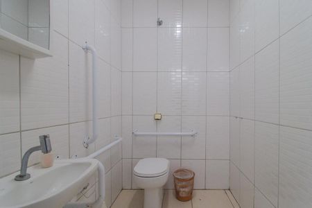 Banheiro 2 de casa para alugar com 3 quartos, 160m² em Vila Guarani, Mauá