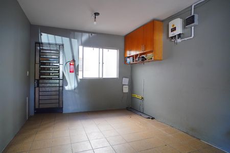Garagem  de casa para alugar com 4 quartos, 400m² em Medianeira, Porto Alegre