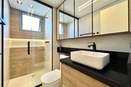 Apartamento à venda com 65m², 2 quartos e 1 vaga Apartamento à venda com 65m², 2 quartos e 1 vagaBanheiro da Suíte