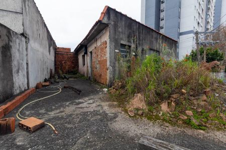 Casa à venda com 2m², 2 quartos e 4 vagas Casa à venda com 2m², 2 quartos e 4 vagasÁrea de construção que precisa finalizar