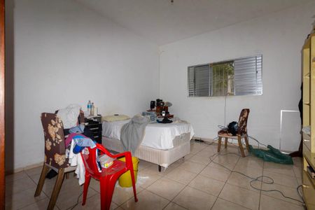 Casa à venda com 2m², 2 quartos e 4 vagas