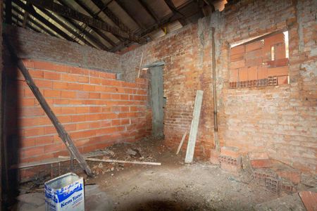 Casa à venda com 2m², 2 quartos e 4 vagas Casa à venda com 2m², 2 quartos e 4 vagasÁrea de construção que precisa finalizar