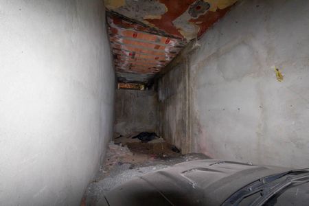 Casa à venda com 2m², 2 quartos e 4 vagas Casa à venda com 2m², 2 quartos e 4 vagasGaragem
