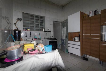 Casa à venda com 2m², 2 quartos e 4 vagas Casa à venda com 2m², 2 quartos e 4 vagasCozinha