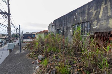 Casa à venda com 2m², 2 quartos e 4 vagas Casa à venda com 2m², 2 quartos e 4 vagasÁrea de construção que precisa finalizar