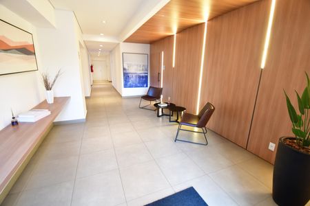 Apartamento à venda com 79m², 2 quartos e 2 vagasHall social