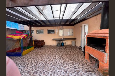 Apartamento para alugar com 46m², 2 quartos e 1 vaga Apartamento para alugar com 46m², 2 quartos e 1 vagaÁrea comum - Churrasqueira