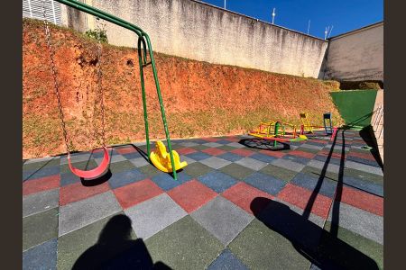 Apartamento para alugar com 46m², 2 quartos e 1 vaga Apartamento para alugar com 46m², 2 quartos e 1 vagaÁrea comum - Playground