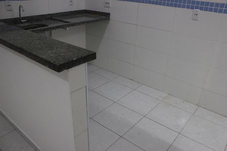 Cozinha de kitnet/studio para alugar com 1 quarto, 48m² em Jardim Rosana, Guarulhos