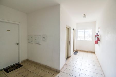 Hall de entrada de apartamento à venda com 3 quartos, 71m² em Nucleo Residencial Celia Mota, Barueri