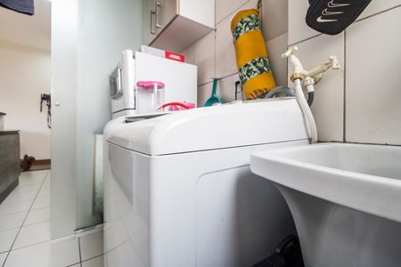 Apartamento à venda com 71m², 3 quartos e 2 vagas Apartamento à venda com 71m², 3 quartos e 2 vagasÁrea de Serviço