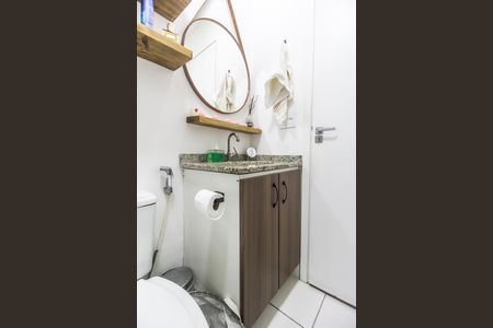 Banheiro 2 de apartamento à venda com 3 quartos, 71m² em Nucleo Residencial Celia Mota, Barueri