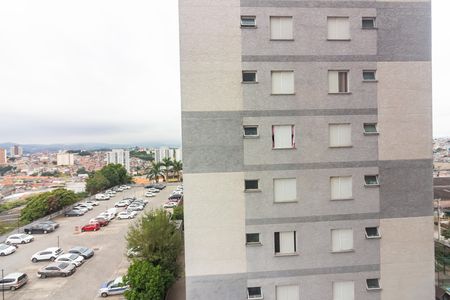Vista  de apartamento para alugar com 2 quartos, 48m² em Quitaúna, Osasco