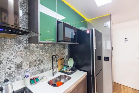 Cozinha  de apartamento para alugar com 2 quartos, 48m² em Quitaúna, Osasco
