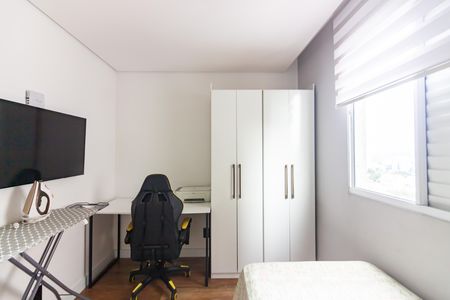 Quarto 2 de apartamento para alugar com 2 quartos, 48m² em Quitaúna, Osasco
