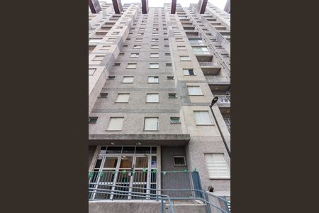 Fachada de apartamento para alugar com 2 quartos, 48m² em Quitaúna, Osasco