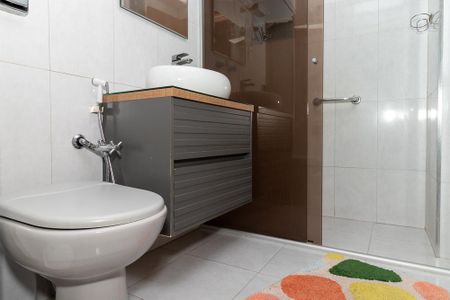 Apartamento à venda com 76m², 2 quartos e sem vaga Apartamento à venda com 76m², 2 quartos e sem vagaBanheiro