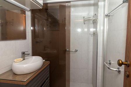 Apartamento à venda com 76m², 2 quartos e sem vaga Apartamento à venda com 76m², 2 quartos e sem vagaBanheiro