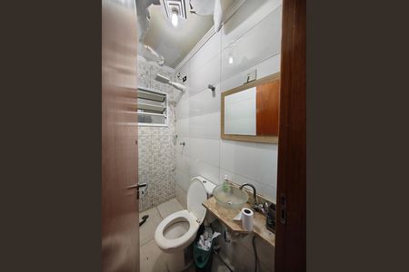 Casa de condomínio para alugar com 49m², 2 quartos e 1 vaga Casa de condomínio para alugar com 49m², 2 quartos e 1 vagaBanheiro