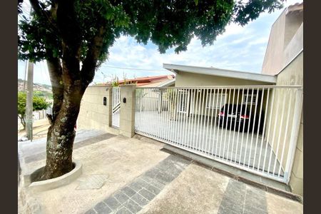 Casa à venda com 174m², 3 quartos e 4 vagas
