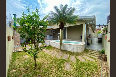 Casa à venda com 174m², 3 quartos e 4 vagas