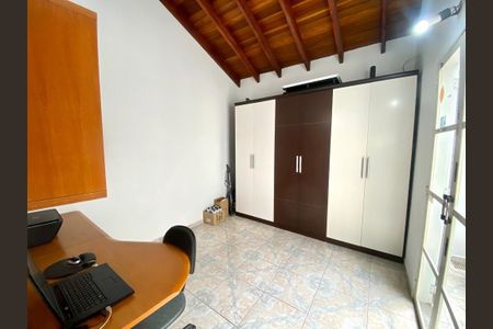 Casa à venda com 174m², 3 quartos e 4 vagas