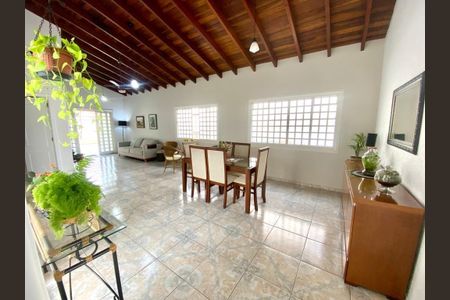 Casa à venda com 3 quartos, 174m² em Jardim dos Manacas, Valinhos