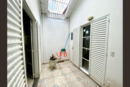 Casa à venda com 174m², 3 quartos e 4 vagas