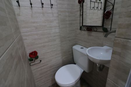 Lavabo de casa para alugar com 3 quartos, 200m² em Vila Yara, Osasco