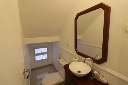 Casa para alugar com 200m², 3 quartos e 2 vagasLavabo