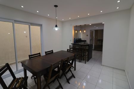 Casa para alugar com 200m², 3 quartos e 2 vagasCozinha
