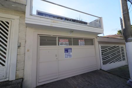 Casa para alugar com 200m², 3 quartos e 2 vagasFachada