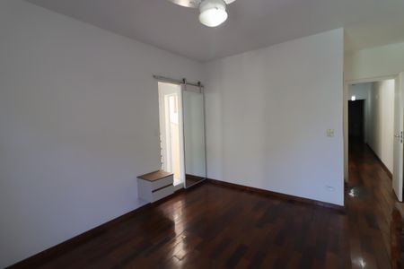 Casa para alugar com 200m², 3 quartos e 2 vagasSuíte 1