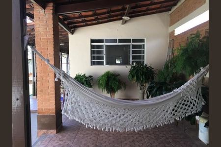 Casa à venda com 337m², 6 quartos e 10 vagas