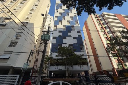 Apartamento para alugar com 140m², 3 quartos e 1 vaga Apartamento para alugar com 140m², 3 quartos e 1 vagaFachada