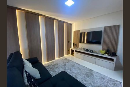 Casa à venda com 385m², 3 quartos e 6 vagas