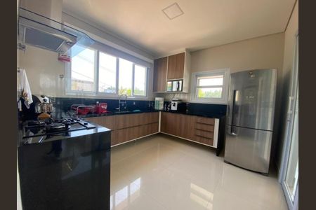 Casa à venda com 3 quartos, 385m² em Villa Lombarda, Valinhos