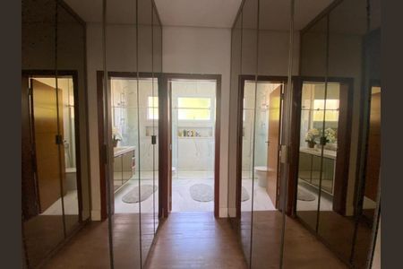 Casa à venda com 385m², 3 quartos e 6 vagas