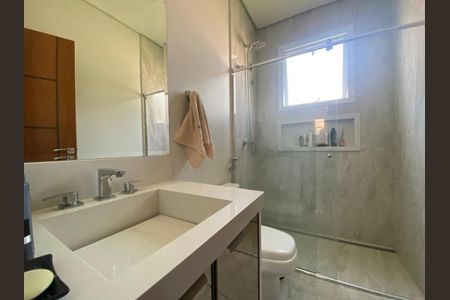 Casa à venda com 3 quartos, 385m² em Villa Lombarda, Valinhos