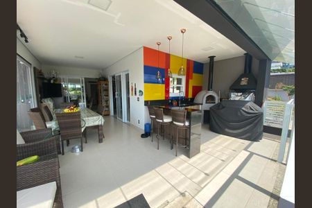 Casa à venda com 3 quartos, 385m² em Villa Lombarda, Valinhos