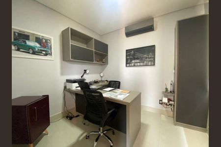 Casa à venda com 385m², 3 quartos e 6 vagas
