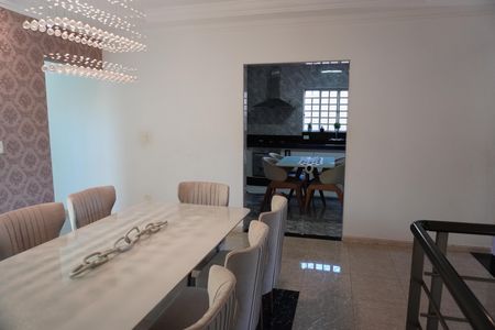 Casa para alugar com 225m², 3 quartos e 4 vagasSala de Jantar