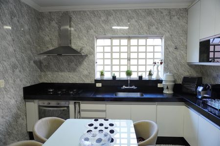 Casa para alugar com 225m², 3 quartos e 4 vagasCozinha